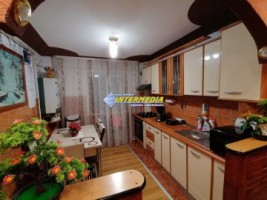 apartament-3-camere-etaj-1-de-vanzare-in-alba-iulia-cartier-ampoi-1