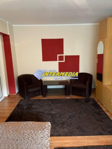 apartament-2-camere-decomandat-de-vanzare-cetate-2