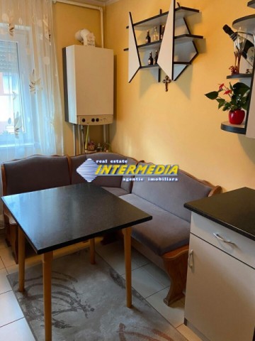 apartament-2-camere-decomandat-de-vanzare-cetate-1