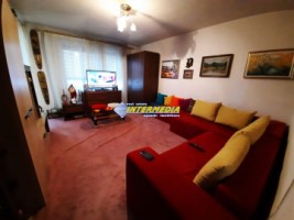 apartament-3-camere-decomandat-de-vanzare-centru-etaj-1-1