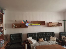 apartament-3-camere-decomandat-de-vanzare-cetate-2