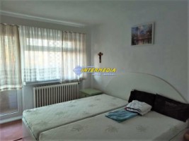 apartament-3-camere-decomandat-de-vanzare-cetate-3