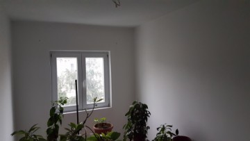 dobrogei-apartament-trei-camere-decomandat-de-vanzare-3