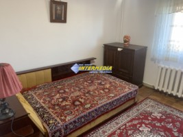 apartament-2-camere-decomandat-de-vanzare-cetate-etaj-1-6