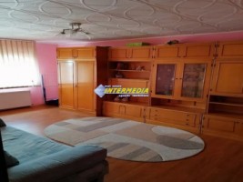 2-camere-decomandat-de-vanzare-in-alba-iulia-suprafata-mare