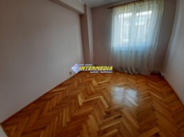 apartament-3-camere-de-inchiriat-in-alba-iulia-zona-cetate-5