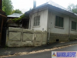 ocupat-aprilie-2029-casa-3-camere-teren-800-mp-campulung-1