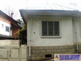 ocupat-aprilie-2029-casa-3-camere-teren-800-mp-campulung-2