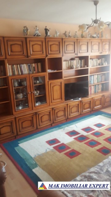 apartament-3-camere-cf-1-et-44-campulung-1