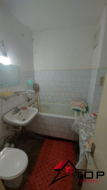 apartament-cu-3-camere-podu-ros