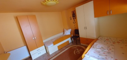 bunavestire-casa-pe-curte-foisor-la-900-euroluna-10