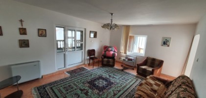 bunavestire-casa-pe-curte-foisor-la-900-euroluna-12