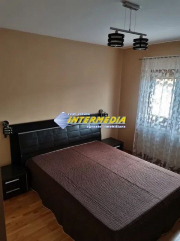 apartament-cu-3-camere-de-vanzare-cetate-etaj-intermediar-1