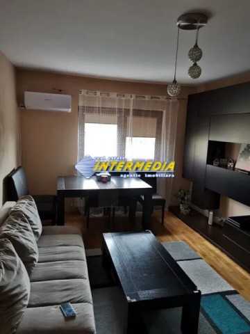 apartament-cu-3-camere-de-vanzare-cetate-etaj-intermediar