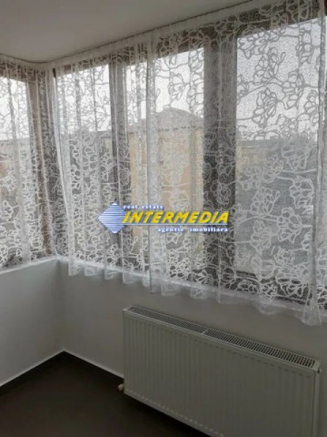 apartament-cu-3-camere-de-vanzare-cetate-etaj-intermediar-4