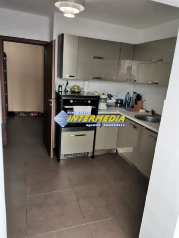 apartament-cu-3-camere-de-vanzare-cetate-etaj-intermediar-7