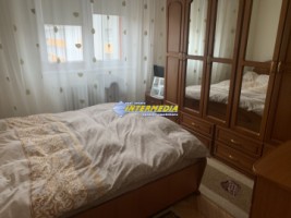 apartament-3-camere-decomandat-de-vanzare-cetate-zona-mercur-4