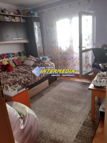 apartament-2-camere-decomandat-renovat-de-vanzare-sub-stadion-3