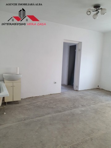 oferta-apartament-3-camere-de-vanzare-55-mp-et1-alba-iulia-cetate-bdtransilvaniei-1