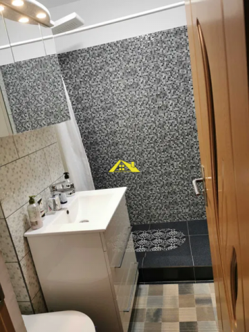 vand-apartament-zona-cetate-2