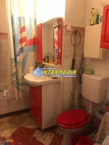 apartament-2-camere-decomndat-de-vanzare-cetate-zona-parc-1