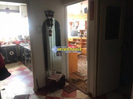 apartament-2-camere-decomndat-de-vanzare-cetate-zona-parc-4
