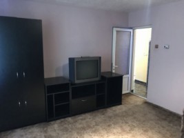 vand-apartament-2-camere-in-cetate-1