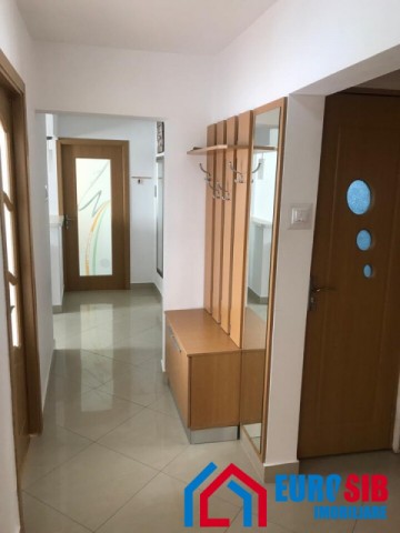 apartament-cu-3-camere-decomandat-de-inchiriat-zona-mihai-viteazul-4