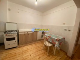 apartament-3-camere-decomandate-de-inchiriat-nemobilat-alba-iulia-zona-cetate-mercur-4