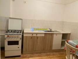 apartament-3-camere-decomandate-de-inchiriat-nemobilat-alba-iulia-zona-cetate-mercur-9