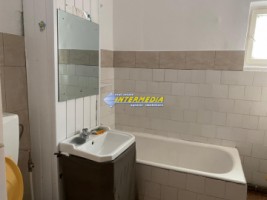 apartament-3-camere-decomandate-de-inchiriat-nemobilat-alba-iulia-zona-cetate-mercur-12