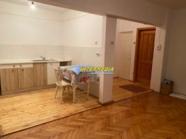 apartament-3-camere-decomandate-de-inchiriat-nemobilat-alba-iulia-zona-cetate-mercur-21