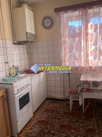 apartament-2-camere-de-vanzare-in-alba-iulia-zona-bulevard-etaj-3-8