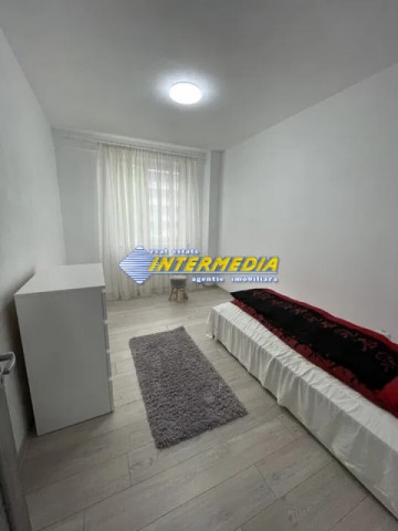 apartament-3-camere-de-inchiriat-ampoi-3-4