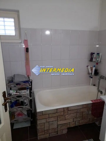 apartament-3-camere-de-vanzare-cetate-finisat-zona-parc-6
