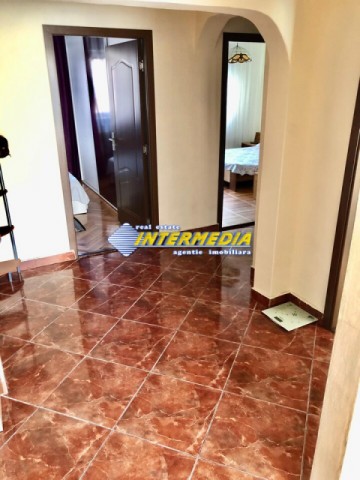 apartament-cu-4-camere-decomandate-alba-iulia-zona-bowling-etaj-1-finisat-3
