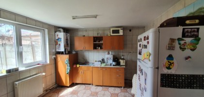 marasesti-cioceanu-cladire-pm-pretabil-locuinta-sau-spatiu-comercial-190000-euro-2