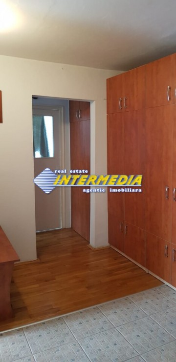 apartament-2-camere-decomandat-de-inchiriat-cetate-zona-mercur-4