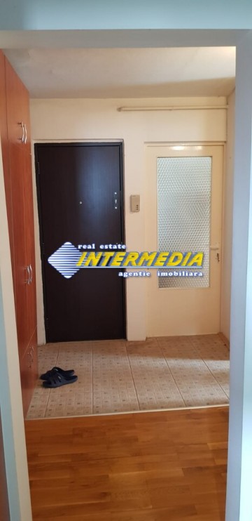 apartament-2-camere-decomandat-de-inchiriat-cetate-zona-mercur-7