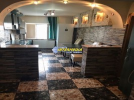 ocazie-urgent-vanzare-apartament-2-camere-decomandat-finisat-in-cetate-1