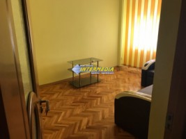 ocazie-urgent-vanzare-apartament-2-camere-decomandat-finisat-in-cetate-3
