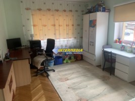 casa-de-vanzare-in-alba-iulia-zona-centru-finisata-teren-760-mp