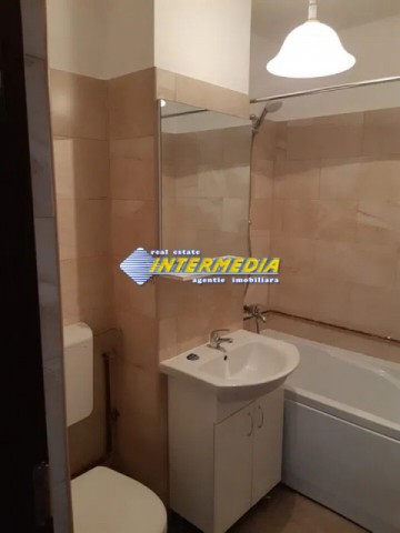 apartament-2-camere-decomandat-de-inchiriat-alba-iulia-cetate-mobilat-si-utilat-complet-4