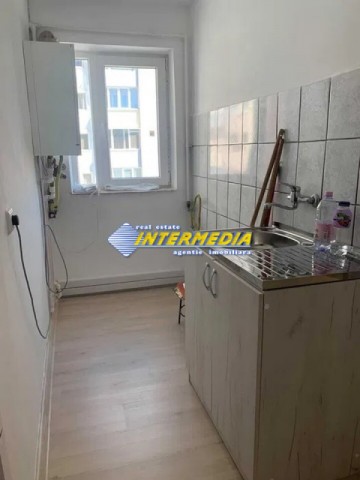apartament-2-camere-renovat-de-vanzare-cetate-1