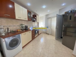 apartament-2-camere-decomandate-cu-2-balcoane-si-boxa-renovat-si-mobilat-complet-13