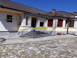 casa-de-vanzare-vintu-de-jos-cu-gradina-si-livada-1