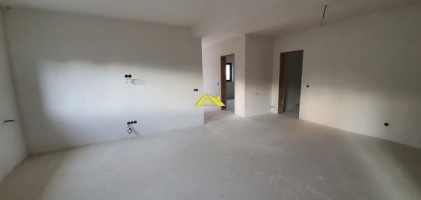 casa-noua-pe-un-nivel-in-cetate-5