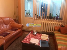 apartament-4-camere-decomandat-de-vanzare-in-cetate-etaj-1