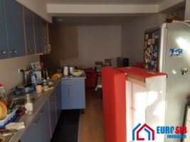 apartament-3-camere-la-casa-in-cisnadie-plus-spatiu-comercial-3