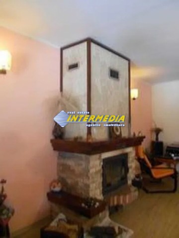 casa-noua-de-vanzare-in-zona-cetate-alba-iulia-4